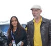 La belle a posté des photos d'elle en noir et blanc et elle a visiblement dit au revoir à ses magnifiques cheveux longs
Vincent Cassel et sa compagne Narah Baptista lors des "24H du Mans 2024", le 15 juin 2024. © Rachid Bellak/Bestimage 