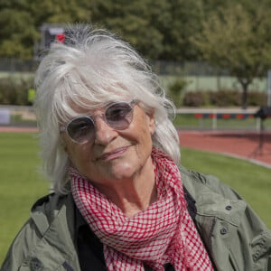 La chanteuse Catherine Lara avant le match entre le VARIETE CLUB DE FRANCE et le CHI PSG (HôSpital CHI OFPoissy/Saint-Germain-en-Laye), stade Léo Lagrange à POISSY, le 6 septembre 2020 à POISSY, France. Photo par Loïc Baratoux/ABACAPRESS.COM