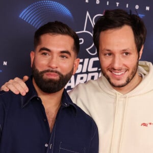 Cet album est le fruit d'une profonde introspection, il aborde des thèmes personnels et des moments clés de sa vie
Kendji Girac, Vianney au photocall de la 25ème cérémonie des "NRJ Music Awards (NMA)" au palais des Festivals et des Congrès de Cannes, France © Dominique Jacovides/Bestimage 