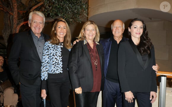 La soirée a été marquée par la projection de deux des films les plus célèbres de Gobbi : "Un beau monstre" et "Les Galets d’Étretat"
Gilbert Coullier, Nicole Coullier, Corinne Bouygues, Sergio Gobbi et Candice Hugo - Soirée en l'honneur du réalisateur italien, Sergio Gobbi à la Cinémathèque française à Paris le 27 septembre 2024. © Coadic Guirec/Bestimage 