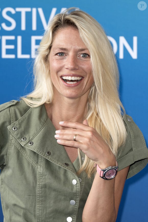 En effet, Johanna est confrontée à des difficultés de grossesse, ce qui est arrivé à Aurore Delplace
Aurore Delplace assiste au photocall Un si grand soleil lors du 63e Festival de télévision de Monte-Carlo le 15 juin 2024 à Monte-Carlo, Monaco. 