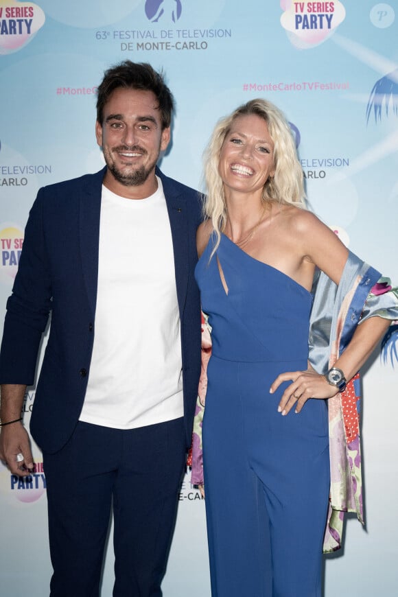 Heureusement pour elle et son mari Kévin Lévy tout va pour le mieux aujourd'hui...
Kevin Levy et Aurore Delplace assistent à la TV Serie Party lors du 63ème Festival de Télévision de Monte-Carlo le 15 juin 2024 à Monte-Carlo, Monaco.