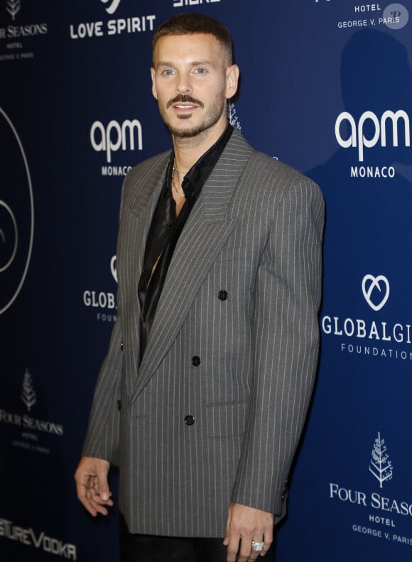 Matt Pokora (M Pokora) au photocall de la 12ème édition de la soirée Global Gift Gala à l'hôtel Four Seasons George V à Paris le 5 octobre 2024. © Marc-Ausset Lacroix / Bestimage 