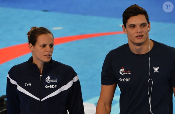 La Française Laure Manaudou et son frère Florent Manaudou lors des Championnats d'Europe de natation courte distance à Chartres, France, le 24 novembre 2012. Photo par Christian Liewig/ABACAPRESS.COM