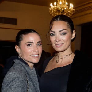 Exclusif - Capucine Anav, Emilie Nef Naf - Photocall de la soirée de Magali Berdah au théâtre Mogador à Paris le 8 octobre 2024. © Marc Ausset-Lacroix/Christophe Clovis/Bestimage