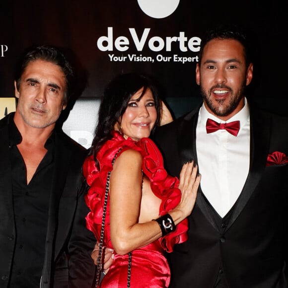 Exclusif - Gregory Basso (Greg le millionnaire), Gabano et Nathalie Andreani - Photocall de la soirée de Magali Berdah au théâtre Mogador à Paris le 8 octobre 2024. © Marc Ausset-Lacroix/Christophe Clovis/Bestimage