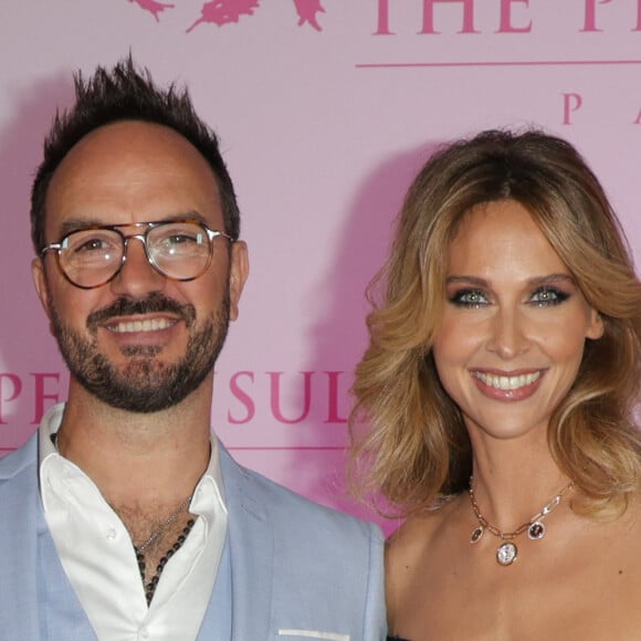 Jarry et Ophélie Meunier - Photocall du 5ème gala de charité de l'association "Les Bonnes Fées" à l'occasion de la campagne mondiale "Octobre Rose" à l'hôtel Peninsula, Paris le 3 octobre 2024. © Coadic Guirec/Bestimage