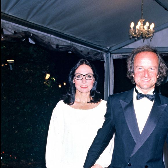 Archives : Nana Mouskouri et son mari André Chapelle
