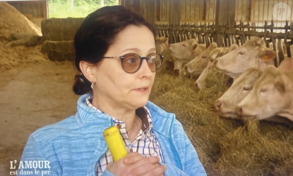 Renaud avec ses prétendantes Anne et Muriel dans "L'amour est dans le pré", M6