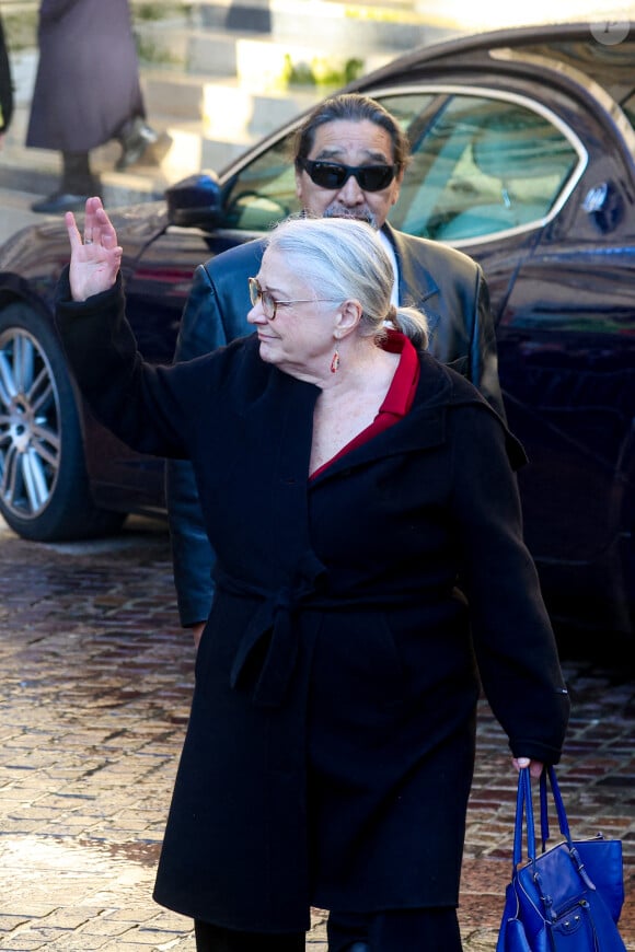 Josiane Balasko et son mari George Aguilar - Sortie des Obsèques de Michel Blanc en l'église Saint-Eustache à Paris, le 10 octobre 2024. © Moreau / Jacovides / Bestimage 