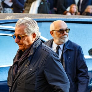 Christian Clavier, Gérard Jugnot - Sortie des Obsèques de Michel Blanc en l'église Saint-Eustache à Paris, le 10 octobre 2024. © Moreau / Jacovides / Bestimage 