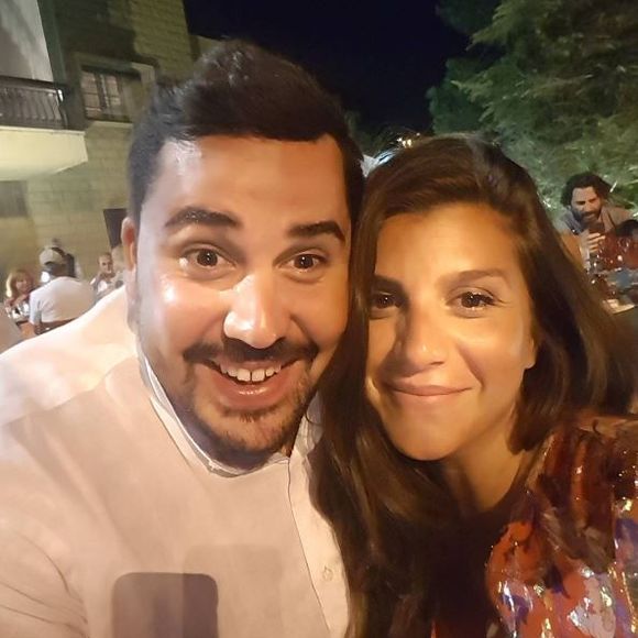 A tel point qu'ils travaillent main dans la main
Artus et sa compagne Sarah, rencontrée sur le tournage de "Danse avec les stars 7" sur TF1.