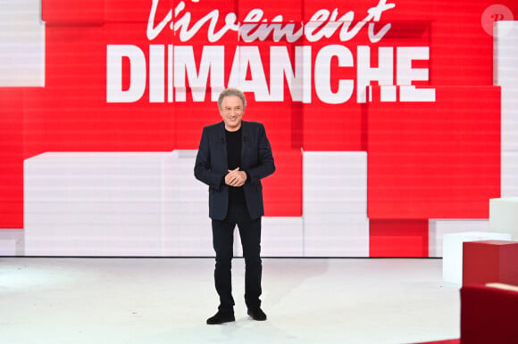 Le prochain numéro de l'émission "Vivement dimanche" sera présenté par Michel Drucker dimanche 13 octobre 2024 sur France 3
Exclusif - Michel Drucker - Enregistrement de l'émission Vivement dimanche, présentée par M.Drucker et diffusée le 13 octobre 2024 sur France 3. © Guillaume Gaffiot / Bestimage 