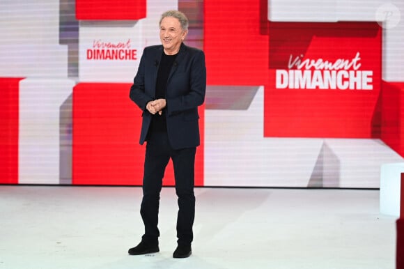 Exclusif - Michel Drucker - Enregistrement de l'émission Vivement dimanche, présentée par M.Drucker et diffusée le 13 octobre 2024 sur France 3. © Guillaume Gaffiot / Bestimage 