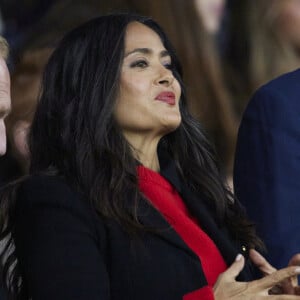 François-Henri Pinault, Salma Hayek - François-Henri Pinault et sa femme Salma Hayek assistent au match de Ligue 1 McDonald's opposant le Paris Sant Germain (PSG) contre Rennes (3-1) au Parc des Princes à Paris le 27 septembre 2024. © Cyril Moreau/Bestimage 