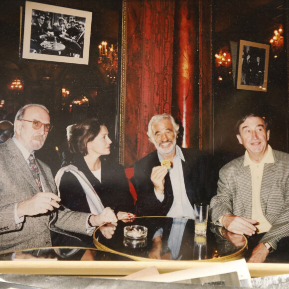 Exclusif - La bande du Conservatoire : Ils reproduisent la pose de la photo en haut avec Jean-Pierre Marielle, Jean-Paul Belmondo et Pierre Vernier © Denis Guignebourg / Bestimage 