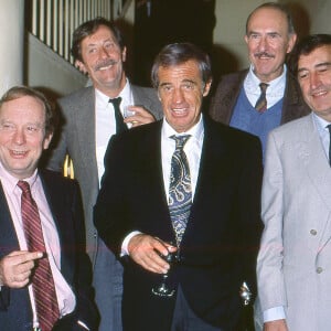 Selon les information du Figaro confirmées par l'AFP, l'acteur Pierre Vernier est décédé le 9 octobre, à l'âge de 93 ans.
Archives - Michel Beaune, Jean-rochefort, Jean-Paul Belmondo, Jean-Pierre Marielle et Pierre Vernier - Générale de la pièce "Femme à contre jour".