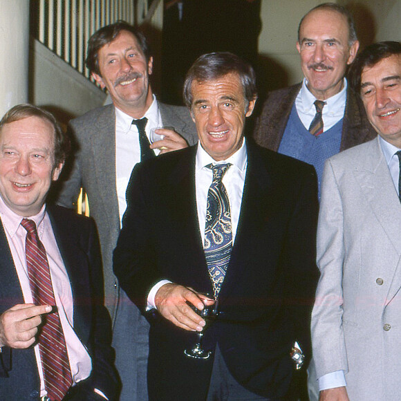 Selon les information du Figaro confirmées par l'AFP, l'acteur Pierre Vernier est décédé le 9 octobre, à l'âge de 93 ans.
Archives - Michel Beaune, Jean-rochefort, Jean-Paul Belmondo, Jean-Pierre Marielle et Pierre Vernier - Générale de la pièce "Femme à contre jour".