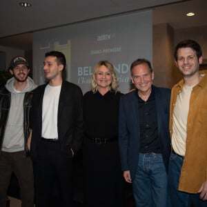 Exclusif - Luana Belmondo entourée de ses fils, Victor, Giacomo et Alessandro, Philippe Thuillier - Avant-première du documentaire "Belmondo, l'Italie en héritage" à la Maison de l'Italie à Paris. Le 18 mars 2024 © Sam Delpech / Bestimage 