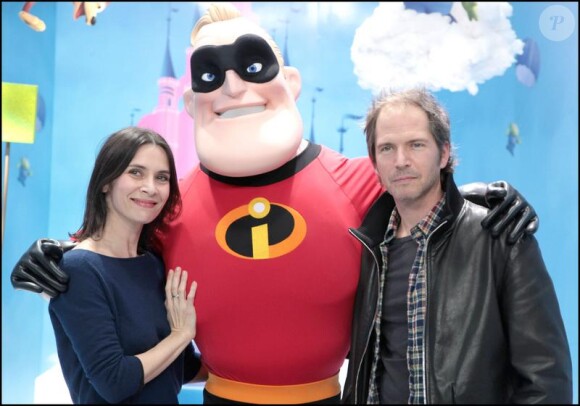 Géraldine Pailhas et Christopher Thompson ont eu l'immense privilège de rencontrer les stars des Studios Pixar à Euro Disney le 27 mars 2010