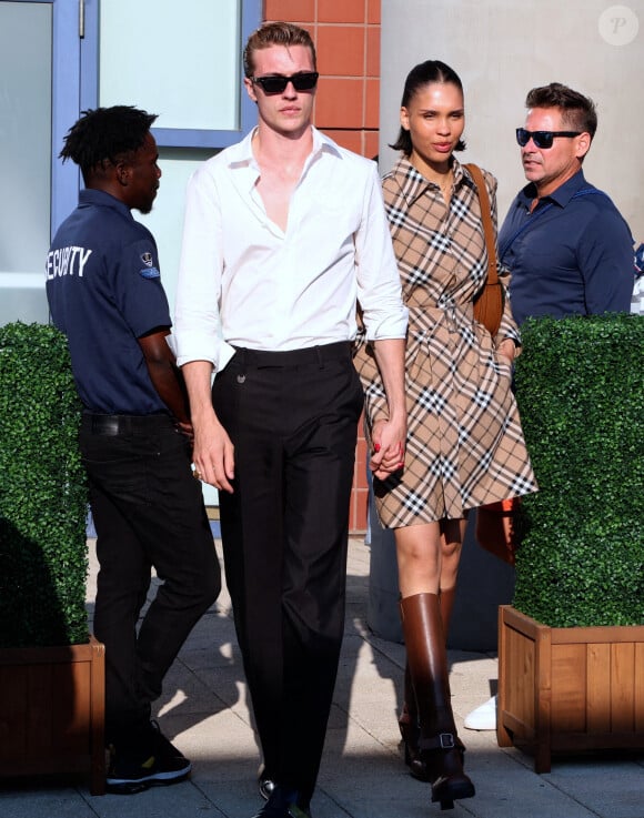 Nara Smith et Lucky Blue Smith à New York. Photo by Charles Guerin/ABACAPRESS.COM