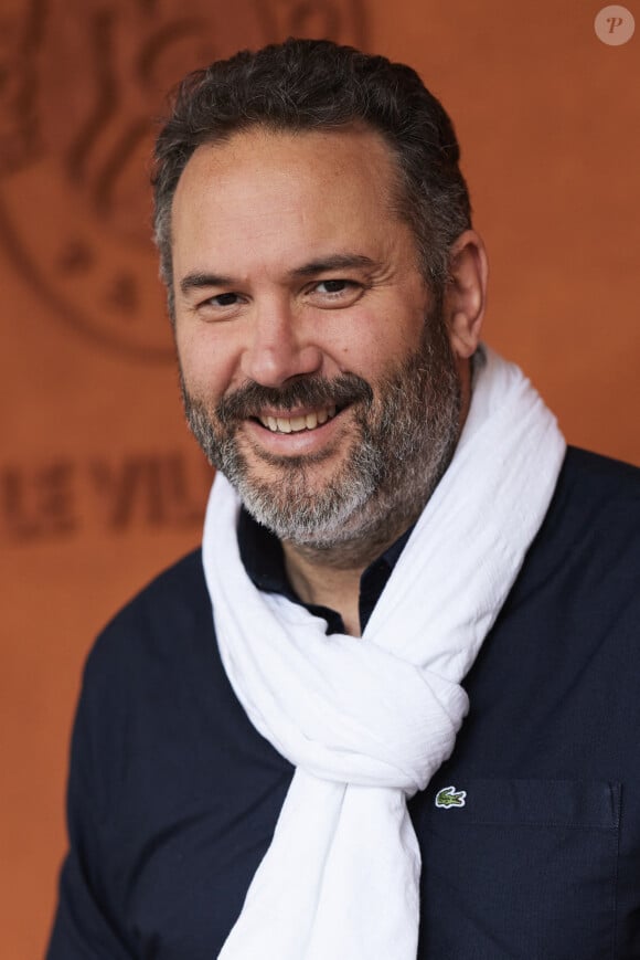 Bruce Toussaint - Les célébrités au village lors des Internationaux de France de tennis de Roland Garros 2024 à Paris. Le 5 juin 2024. © Jacovides-Moreau/Bestimage