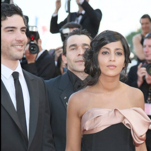 Dans la vie, l'interprète de "Monsieur Aznavour" est l'époux de Leïla Bekhti, mère de leurs quatre enfants.
Leïla Bekhti et Tahar Rahim à Cannes.