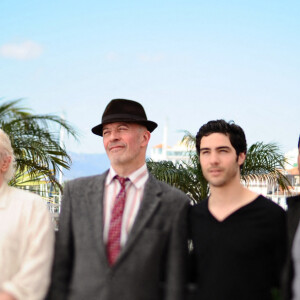 Adel Bencherif, Leïla Bekhti, Niels Arestrup, Jacques Audiard, Tahar Rahim, Hichem Yacoubi et Reda Kateb pour Un Prophète en 2009 à Cannes.