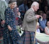 Dans les pages de "Madame Figaro", il a révélé les petits plaisirs de la table de sa mère et du roi 
Le roi Charles III d'Angleterre et Camilla Parker Bowles, reine consort d'Angleterre, partagent un fou rire lors du Braemar Gathering 2024, le 7 septembre 2024. © Goff / Bestimage 