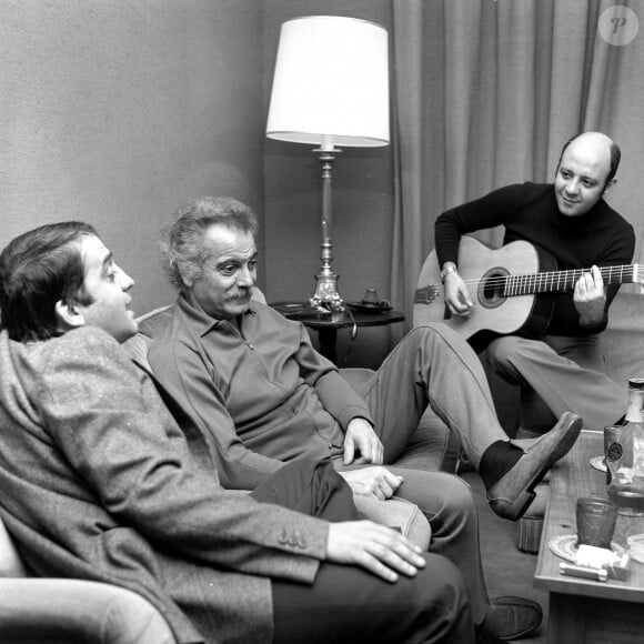 Nanni Svampa, Georges Brassens et Lino Patruno à Paris, France, en février 1973. Photo par Publifoto/Olycom/ABACAPRESS.COM