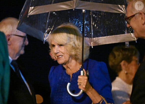 La reine Camilla arrive à Sydney, avec le roi Charles III, pour entamer leur tournée en Australie et aux Samoa. Vendredi 18 octobre 2024. Photo par Victoria Jones/PA Wire/ABACAPRESS.COM