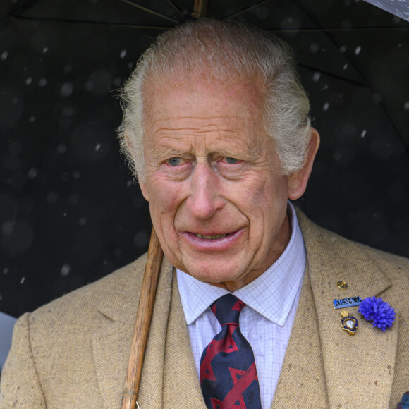 Le roi Charles III d'Angleterre assiste aux Jeux des Highlands de Mey.  Le 3 août 2024 : Le roi Charles III aux Mey Highland Games. © Cover Images via ZUMA Press)