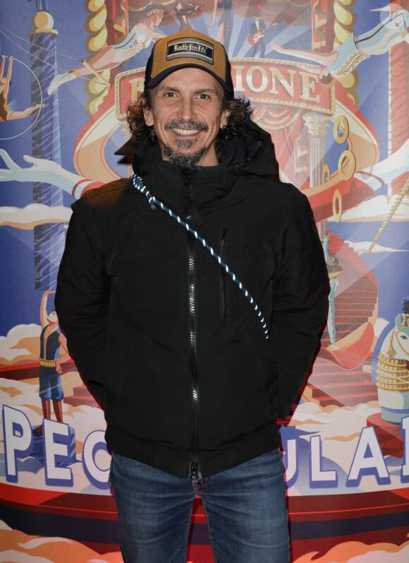 Arnaud Tsamere au photocall de la générale de "Spectaculaire", le spectacle du cirque d'Hiver Bouglione à Paris, France, le 19 octobre 2024. © Coadic Guirec/Bestimage