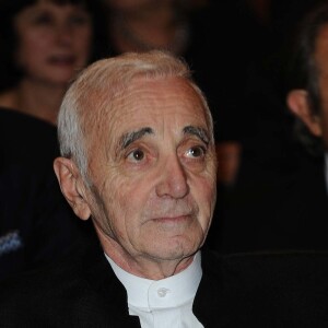 Charles Aznavour reçoit le prix Scopus au Théâtre des Champs-Elysées, Paris, le 23 janvier 2011