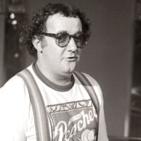 Coluche aurait 80 ans aujourd'hui : ses enfants ont bataillé plus de 30 ans pour récupérer leur héritage !