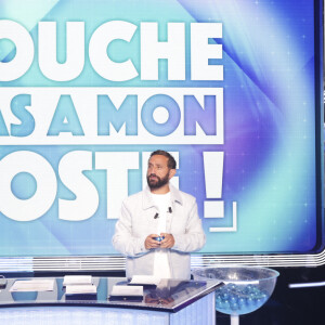 Exclusif - Cyril Hanouna, sur le plateau de l'émission " TPMP " présentée par C.Hanouna et diffusée en direct sur C8, Paris, France, le 23 septembre 2024. © Jack Tribeca / Bestimage 