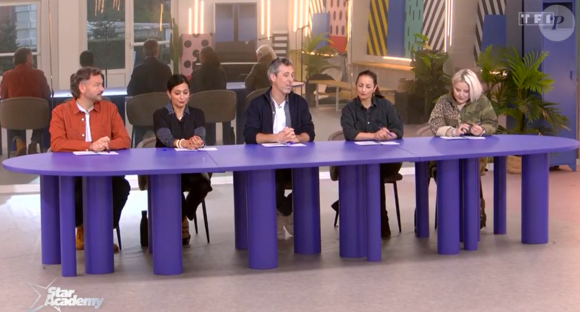 Les candidats ont ainsi chanté un titre de leur choix a capella et dansé devant le corps professoral.
Les trois nommés sont annoncés dans la quotidienne de la "Star Academy", le 23 octobre 2024 sur TF1.