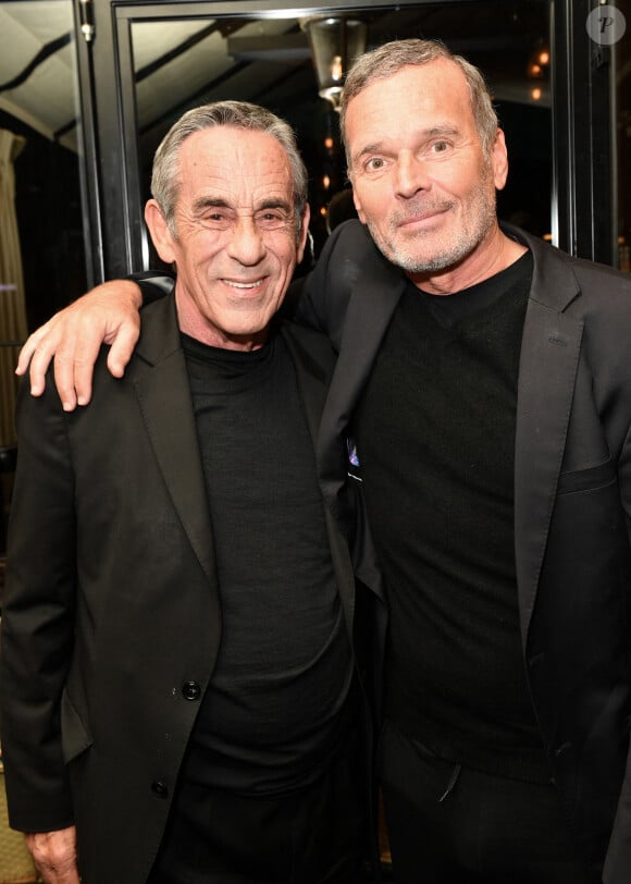 Exclusif - Thierry Ardisson, Laurent Baffie - Laurent Baffie fête son succès littéraire "1 Million de livres vendus" aux Deux Magots à Paris le 8 mars 2023. © Veeren/Bestimage 