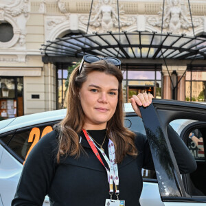 Les 2 femmes participent au nom de l'association BeSafe créée en 2017 et visant à alerter les conducteurs des dangers de l'alcool au volant
Camille Gottlieb, la fille de la princesse Stéphanie de Monaco et présidente de l'association Be Safe, co-pilote de Margaux Grundstein, la trésorière de Be Safe, a pris le départ du 8ème E-Rallye de Monte-Carlo, sur la place du Casino à Monaco, le 23 octobre 2024.© Bruno Bebert / Bestimge 