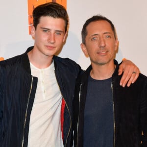 Noé Elmaleh et son père Gad Elmaleh - Avant-première du film d'animation "Moi Moche et Méchant 3" au cinéma Gaumont Champs-Elysées Marignan à Paris. © Coadic Guirec/Bestimage