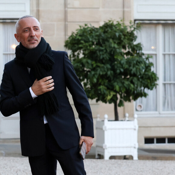 L'humoriste et acteur, Gad Elmaleh arrive au palais de l'Élysée pour un dîner offert aux chefs d'état et de gouvernement par le président de la république dans le cadre du XIXe Sommet de la Francophonie à Paris, le 4 octobre 2024. © Stéphane Lemouton / Bestimage 