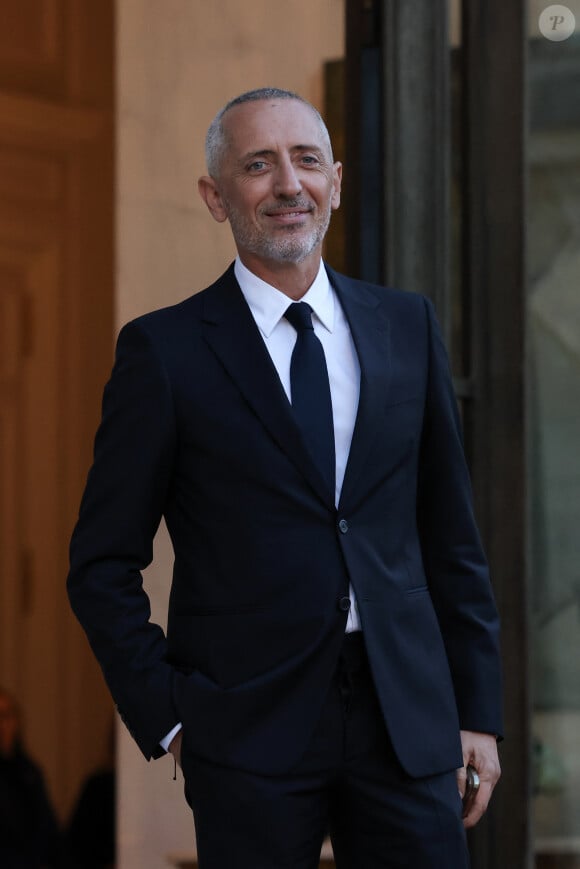 L'humoriste et acteur, Gad Elmaleh arrive au palais de l'Élysée pour un dîner offert aux chefs d'état et de gouvernement par le président de la république dans le cadre du XIXe Sommet de la Francophonie à Paris, le 4 octobre 2024. © Stéphane Lemouton / Bestimage 