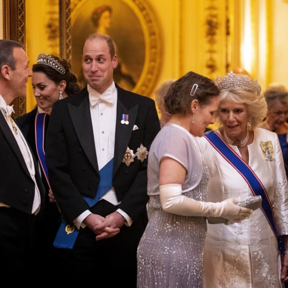 Le prince William, duc de Cambridge, et Kate Middleton, duchesse de Cambridge, Camilla Parker Bowles, duchesse de Cornouailles - La reine Elisabeth II d'Angleterre reçoit les membres du corps diplomatique à Buckingham Palace, le 11 décembre 2019. 