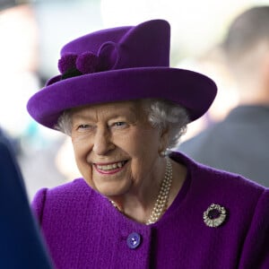 La reine Elisabeth II d'Angleterre lors de sa visite au village de la Légion royale britannique à Maidstone au Royaume-Uni, le 6 novembre 2019. 