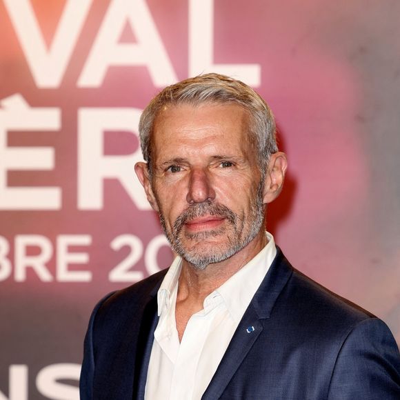 À 66 ans, l'acteur français n'a pas d'enfants et ne souhaite pas en avoir...
Lambert Wilson au photocall de la cérémonie d'ouverture de la 15ème édition du festival Lumière à la Halle Tony Garnier de Lyon le 12 octobre 2024. © Dominique Jacovides / Bestimage 