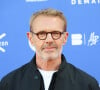 L'acteur témoigne de son pessimisme vis-à-vis du futur, un sentiment qui pourrait expliquer en partie sa réticence à envisager la paternité...
Lambert Wilson - Festival du film de Demain au Ciné Lumière à Vierzon le 30 Mai 2024. Coadic Guirec/Bestimage