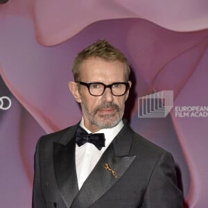 Lambert Wilson - Photocall de la cérémonie des "European Film Awards (Prix du Cinéma Européen)" à Berlin. Le 9 décembre 2023