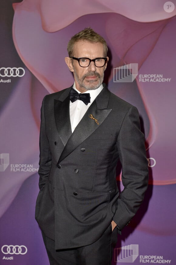 Lambert Wilson - Photocall de la cérémonie des "European Film Awards (Prix du Cinéma Européen)" à Berlin. Le 9 décembre 2023