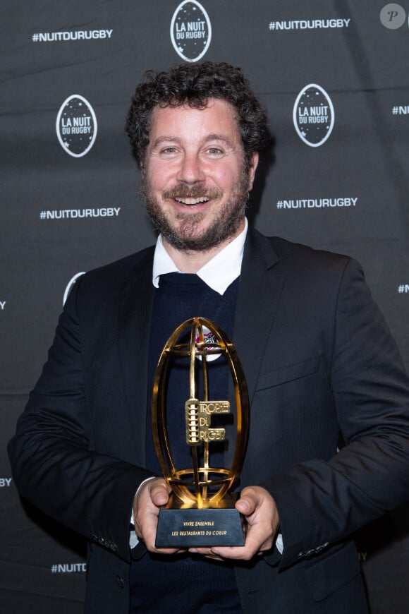 Il assure aujourd'hui les fonctions d'administrateur des Restos du coeur
Romain Colucci, prix du "Vivre ensemble" ( Les Restos du Coeur) lors de la 17ème Nuit du Rugby à l'Olympia à Paris le 27 septembre 2021. © Pierre Perusseau / Bestimage 