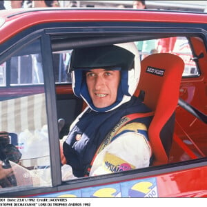 "CHRISTOPHE DECHAVANNE" LORS DU TROPHEE ANDROS 1992 "PLAN SERRE" HOMME VOITURE CASQUE PILOTE ANIMATEUR PRESENTATEUR 